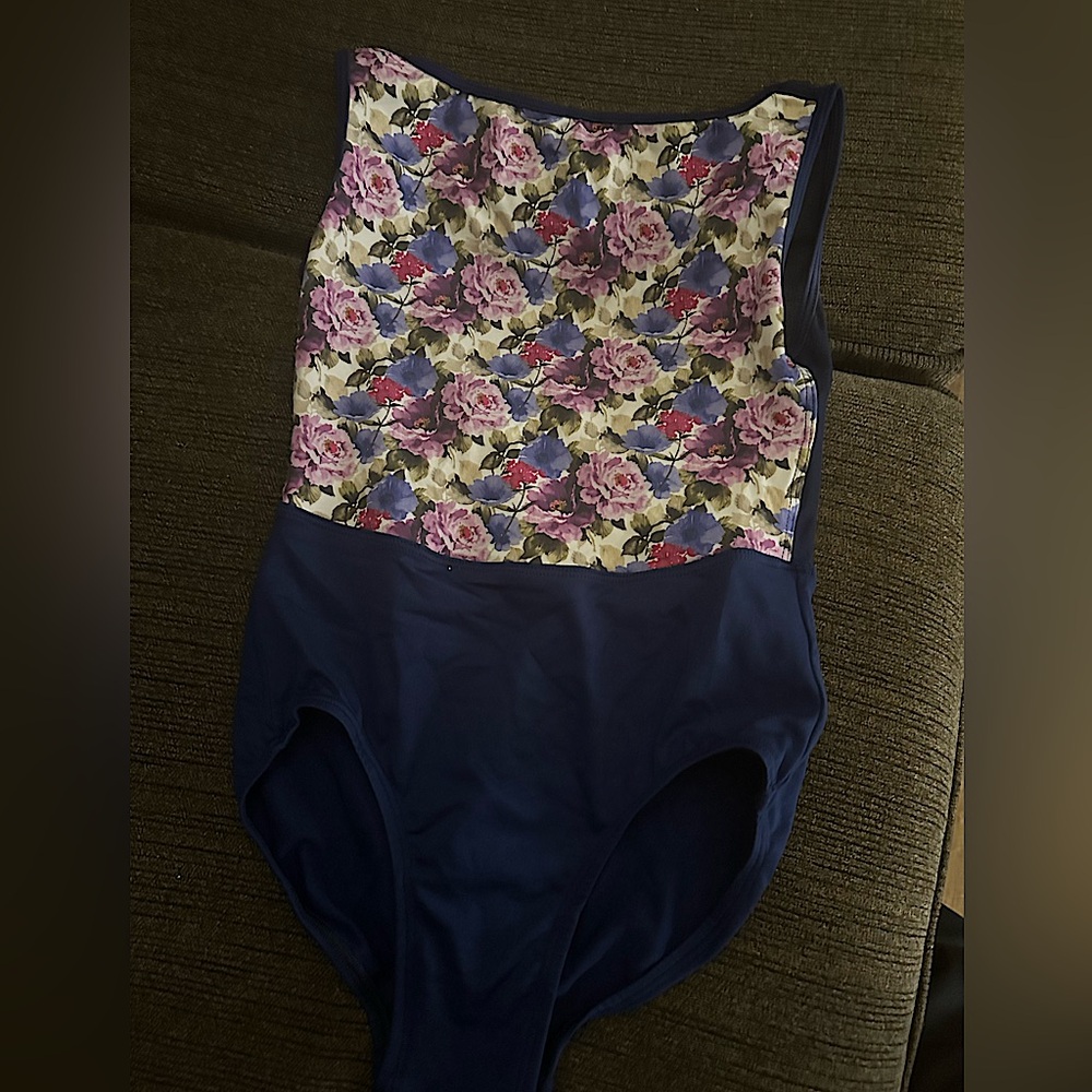 Suffolk boat neck leotard size petite adult